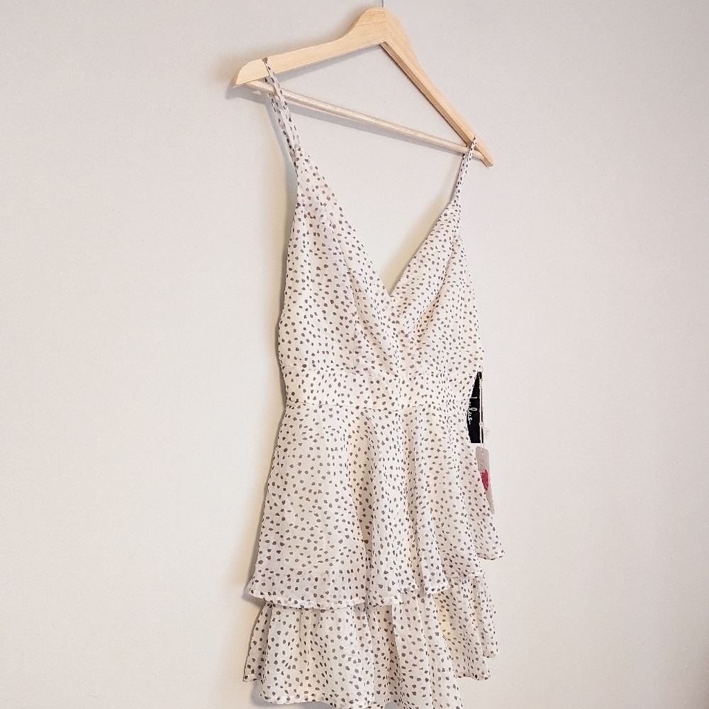 Lulu's Neutral Ruffle Romper - Picture 5 of 6